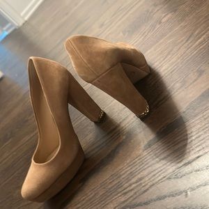 Michael Kors 6.5 heels chain suede